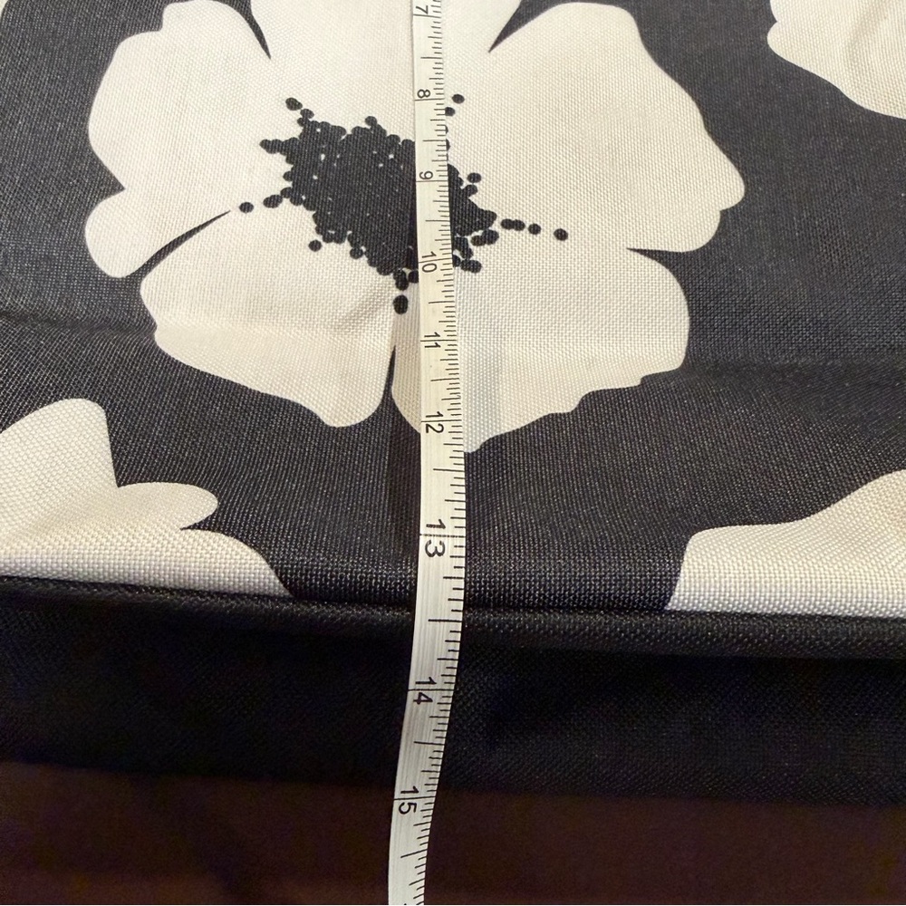 Thirty-One Black and White Poppy Floral Print Tall Organizing Tote - Picture 7 of 9